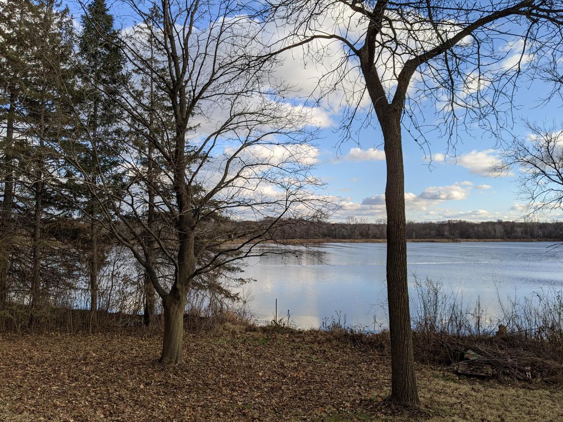 W312S6360 Crestview Ct, Mukwonago, WI 53149