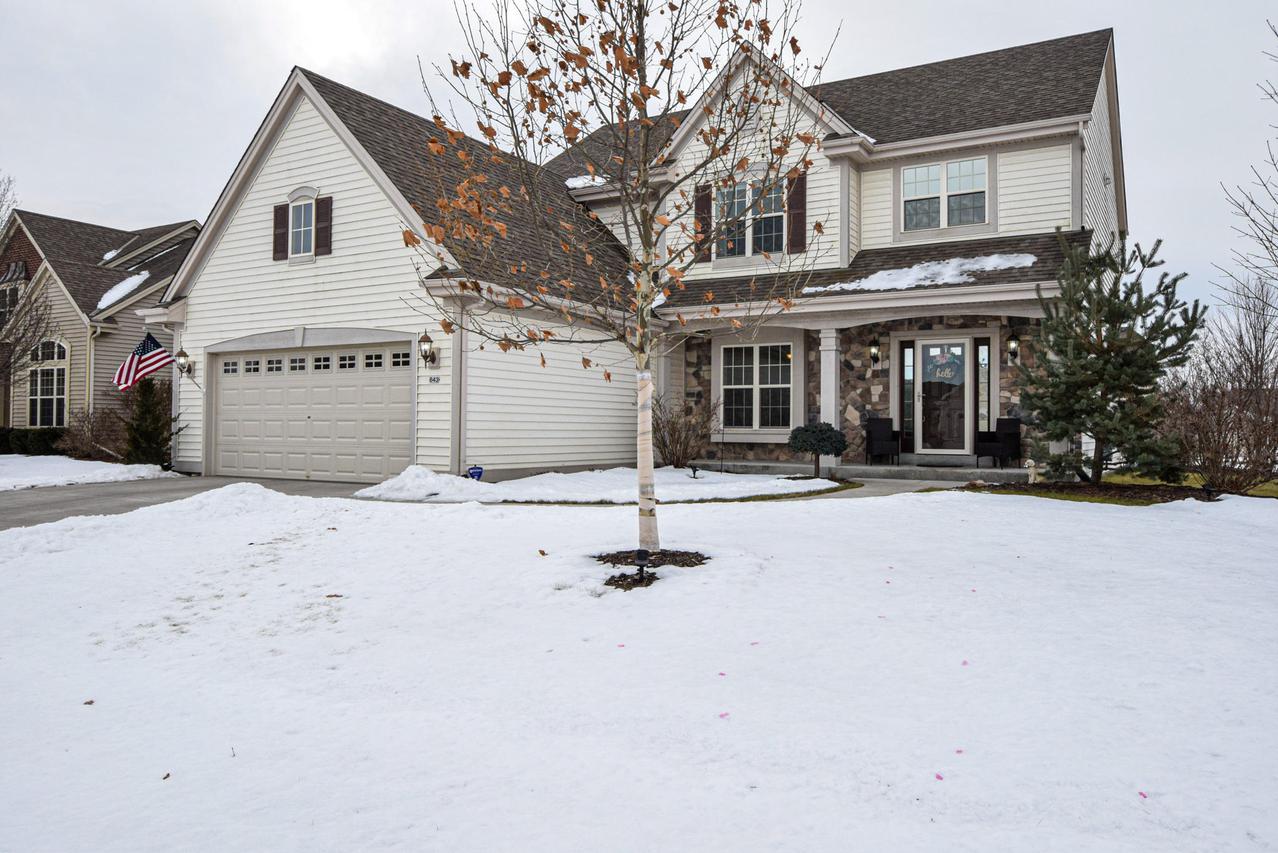 643 Oldfield Ave., Mukwonago, WI 53149