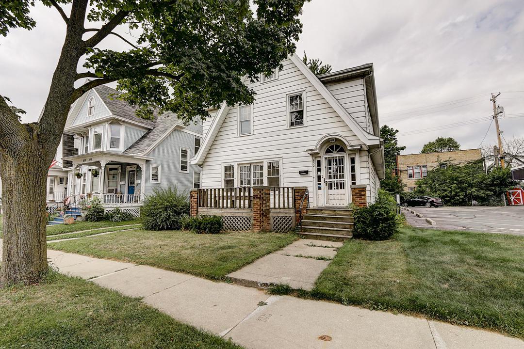 832 Wisconsin Ave., Racine, WI 53403