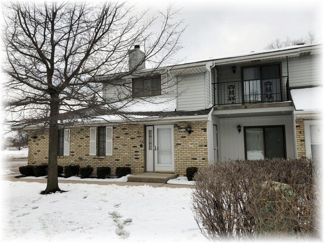 1445 Sun Valley Dr. #204, Mount Pleasant, WI 53406