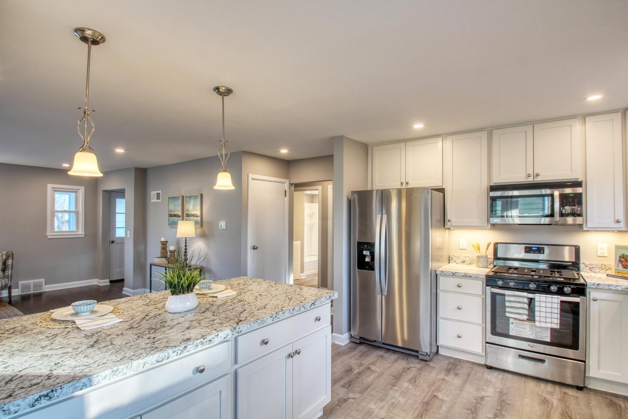 1009 Linden St, Waukesha, WI 53186