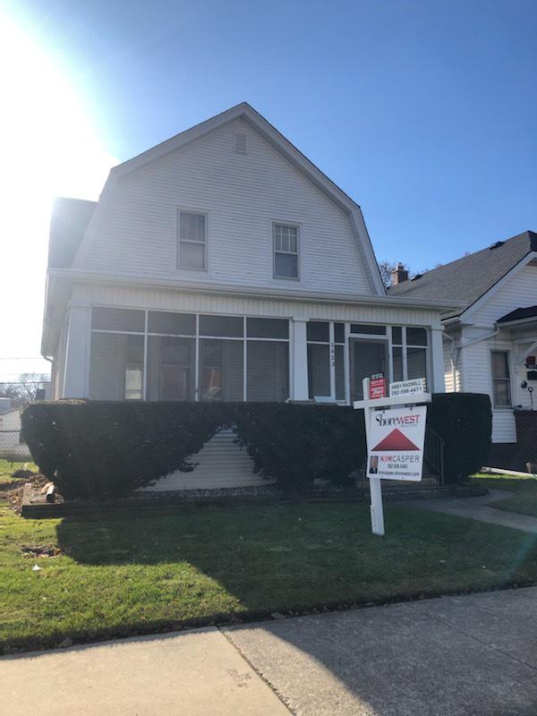 2423 Carmel Ave, Racine, WI 53405