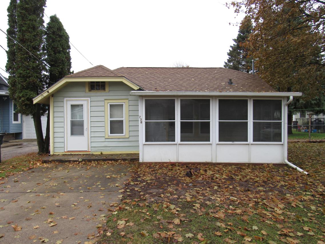 738 Walker St., Lake Geneva, WI 53147
