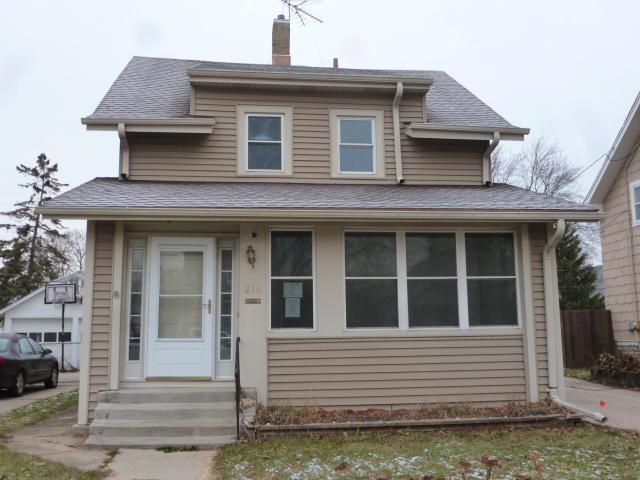 216 Frame Ave., Waukesha, WI 53186