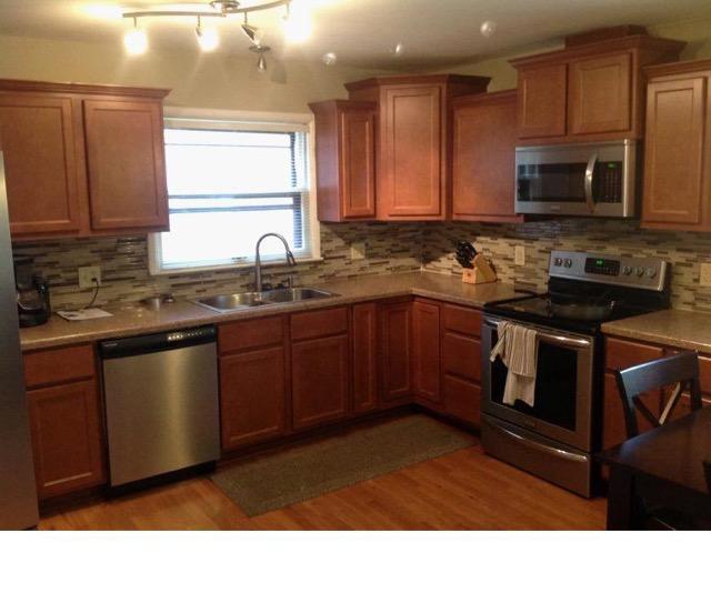 2211 N 106th St., Wauwatosa, WI 53226