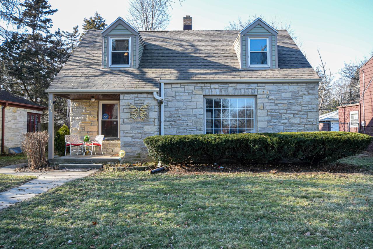 5753 N 33rd St., Milwaukee, WI 53209