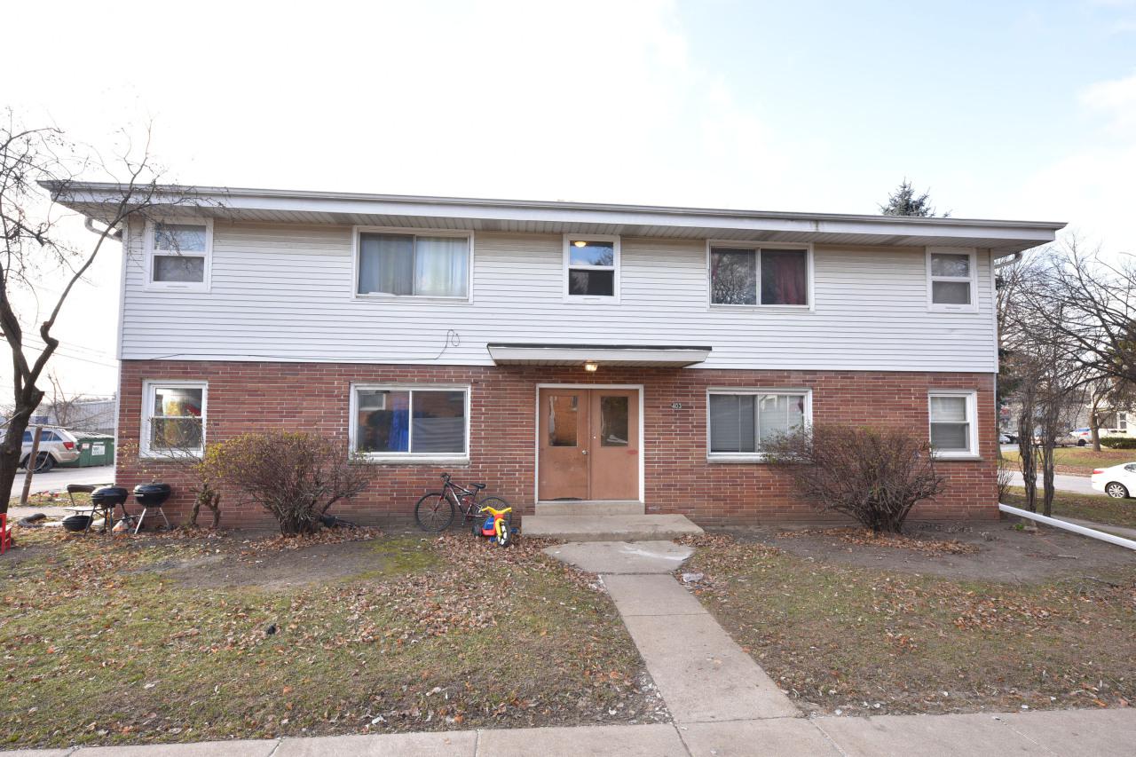 403 Dodie Dr., Waukesha, WI 53189