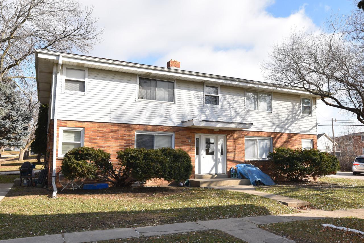 411 Dodie Dr., Waukesha, WI 53189