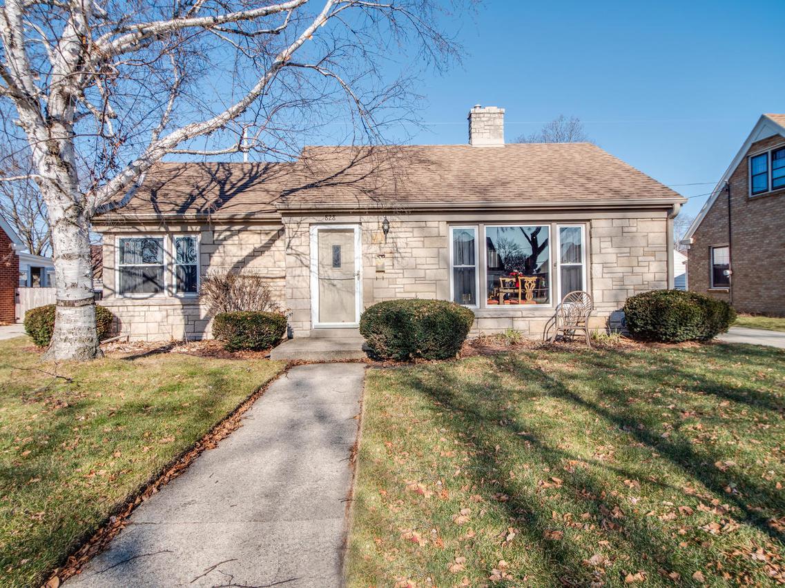 828 Florence Ave., Racine, WI 53402