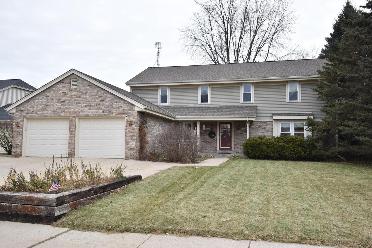 1809 Jennifer Ln. #1811, Waukesha, WI 53186