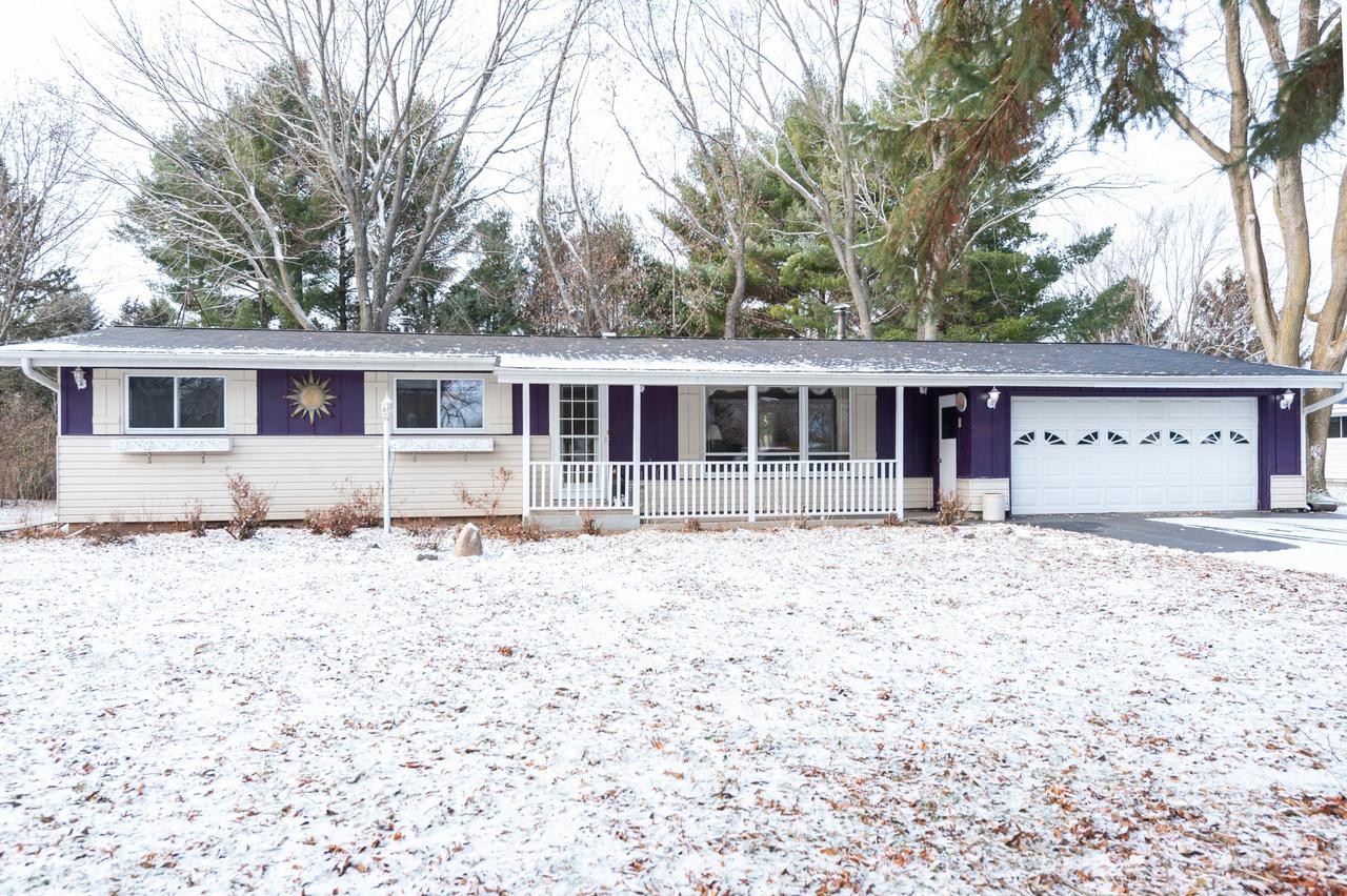 W250N7437 Hillside Rd, Lisbon, WI 53089