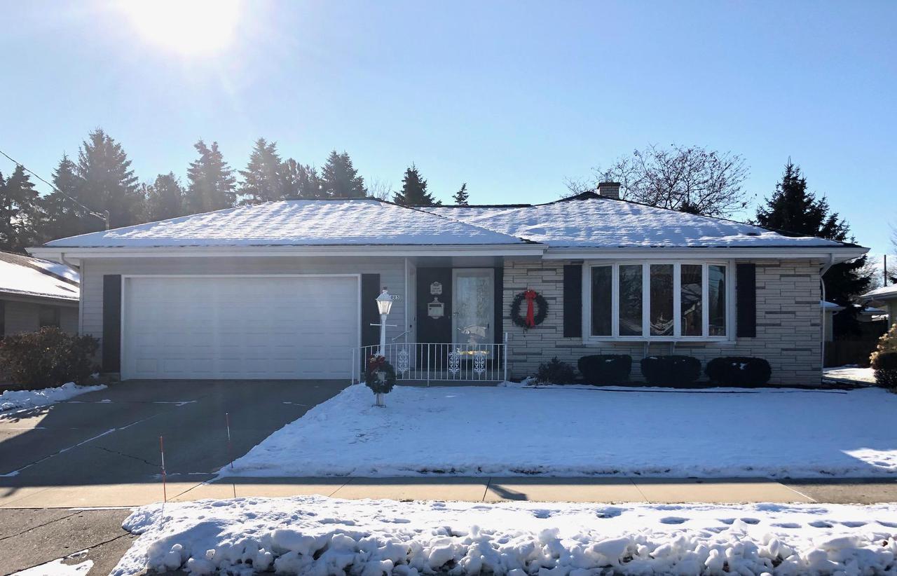 2003 Richmond Ave., Manitowoc, WI 54220