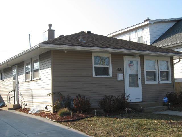 1921 21st St, Racine, WI 53403