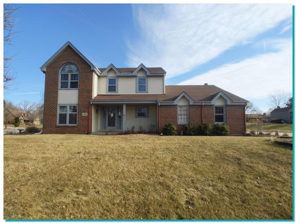 315 Blair Ct, Waukesha, WI 53188