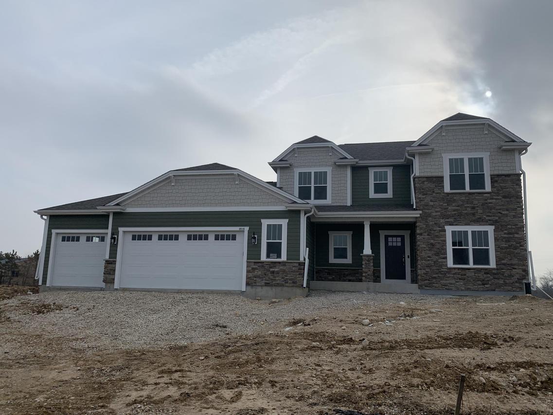 2615 Backwoods Cir., Slinger, WI 53086