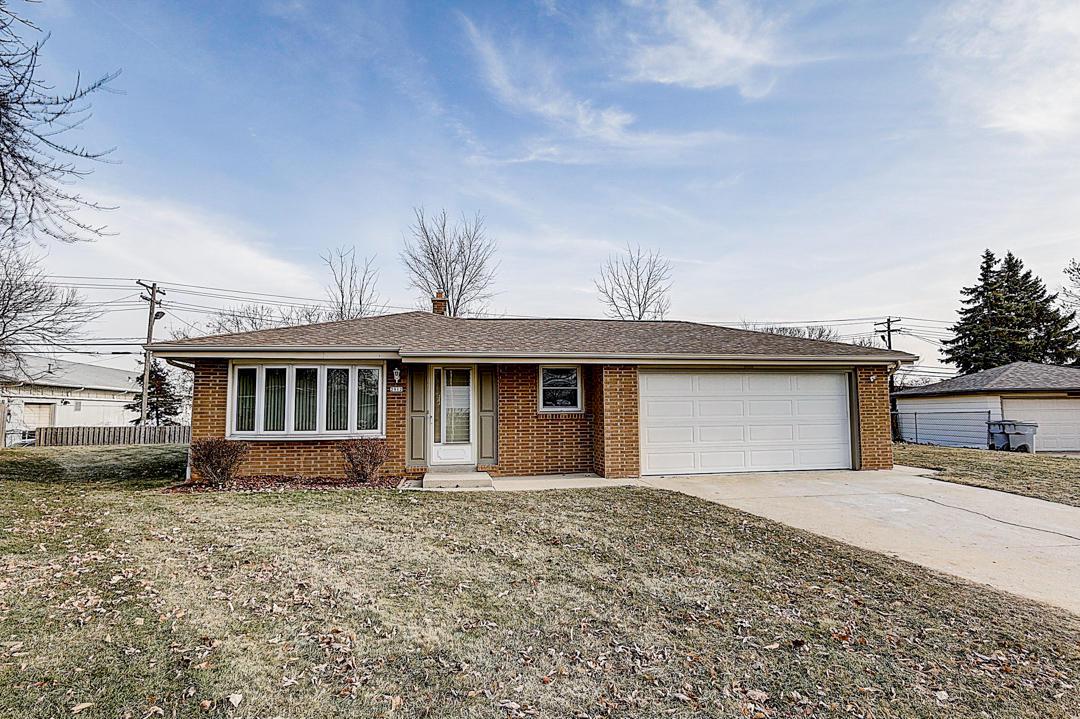 2912 W Wanda Ave., Milwaukee, WI 53221