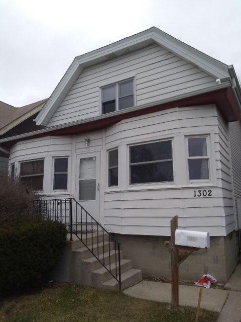 1302 S 46th St, West Milwaukee, WI 53214