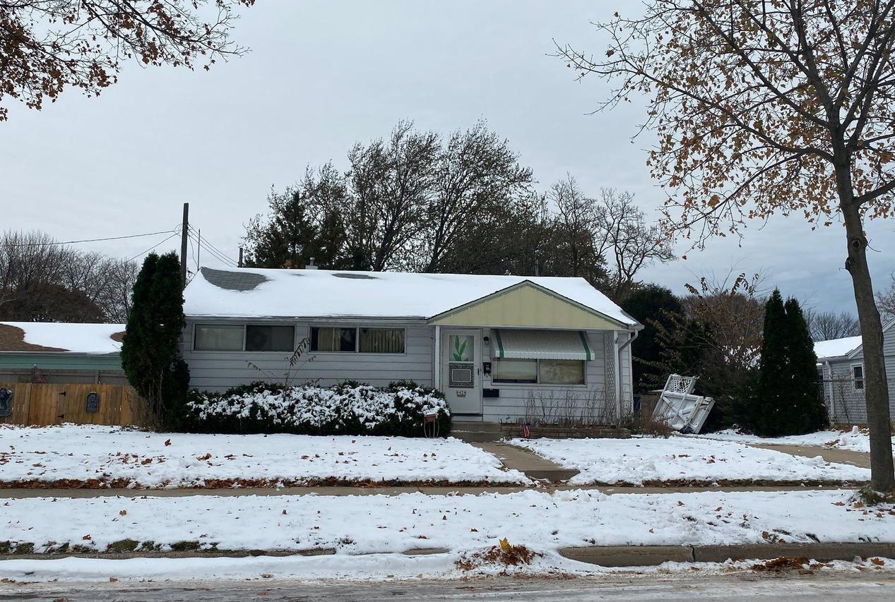 6424 W Ohio Ave., Milwaukee, WI 53219