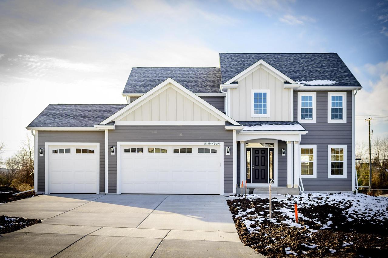 W139N6095 Weyerhaven Dr., Menomonee Falls, WI 53051