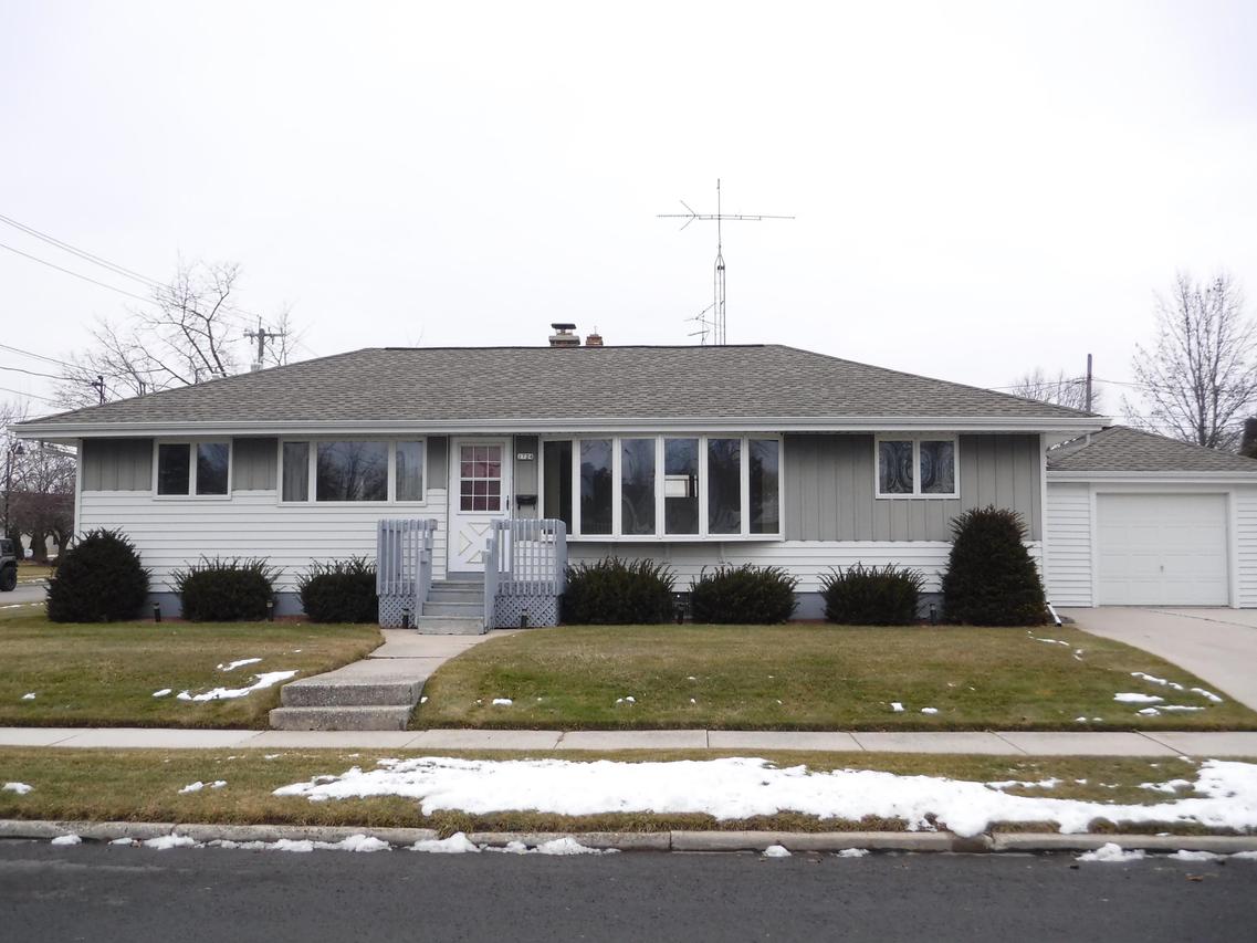 1724 Green St., Manitowoc, WI 54220