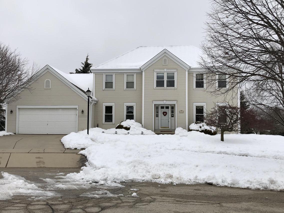 2006 Avondale Ct., Waukesha, WI 53186