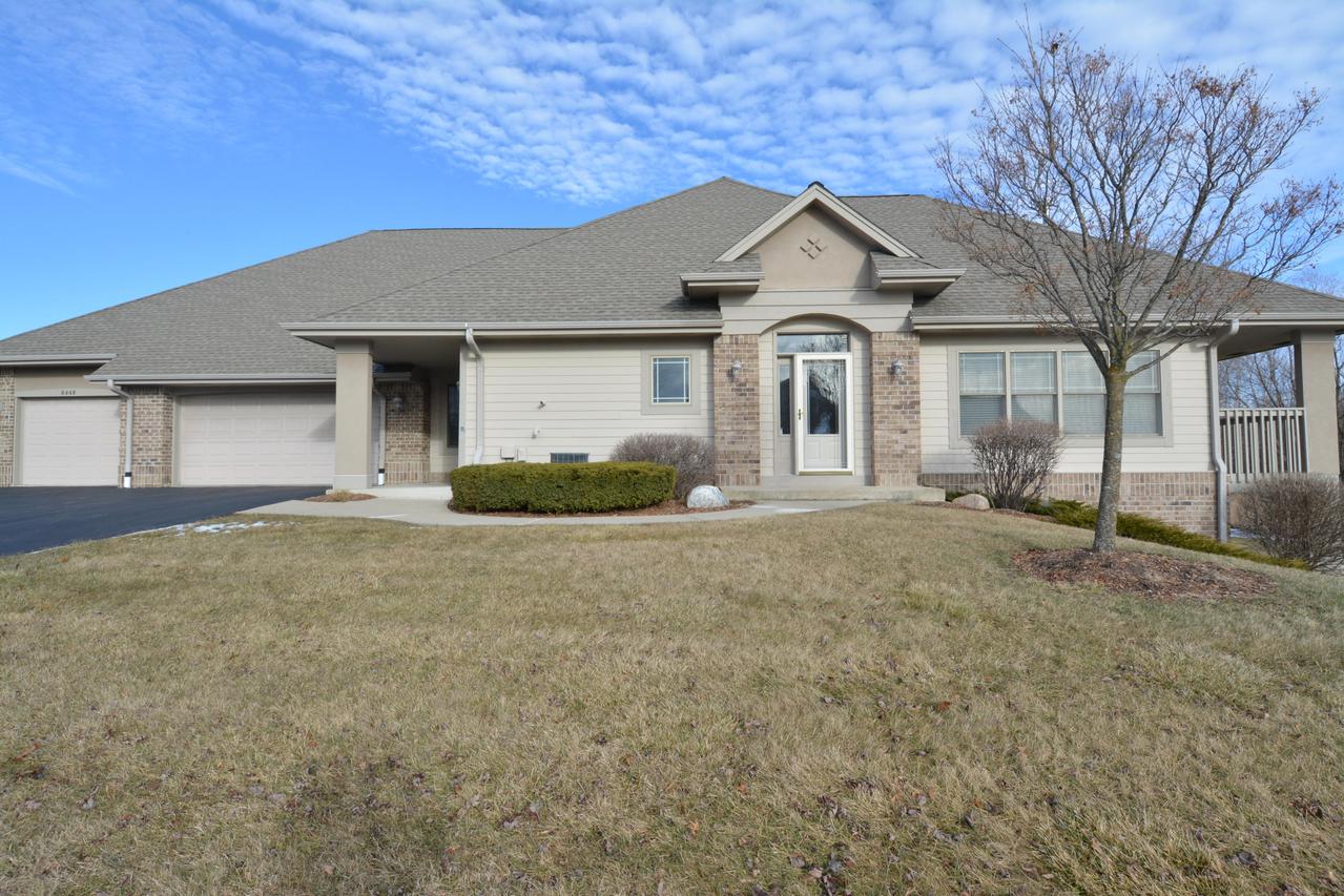8448 S Deerwood Ln., Franklin, WI 53132