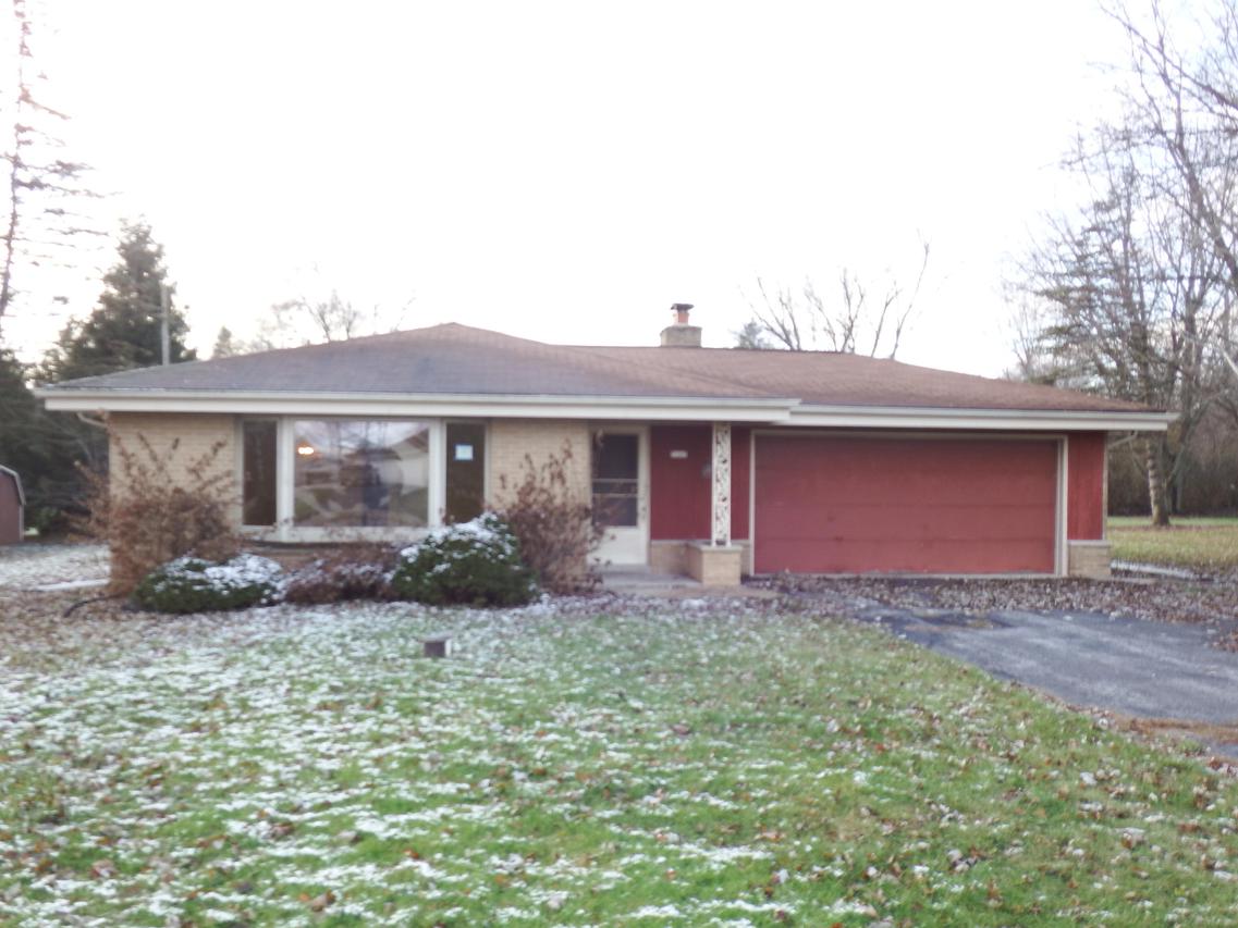 7307 S Grant Ln, Franklin, WI 53132