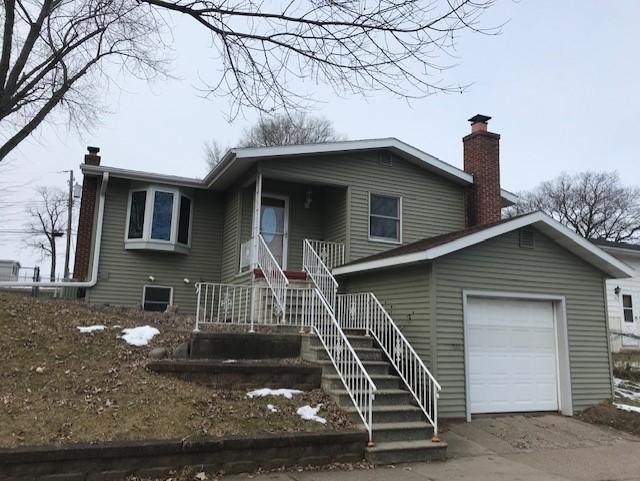 206 8th Ave, Onalaska, WI 54650