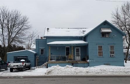 924 Pierce Ave., Marinette, WI 54143