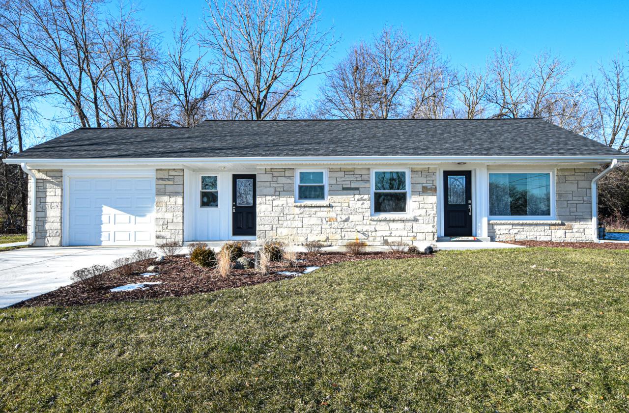 6709 S North Cape, Franklin, WI 53132