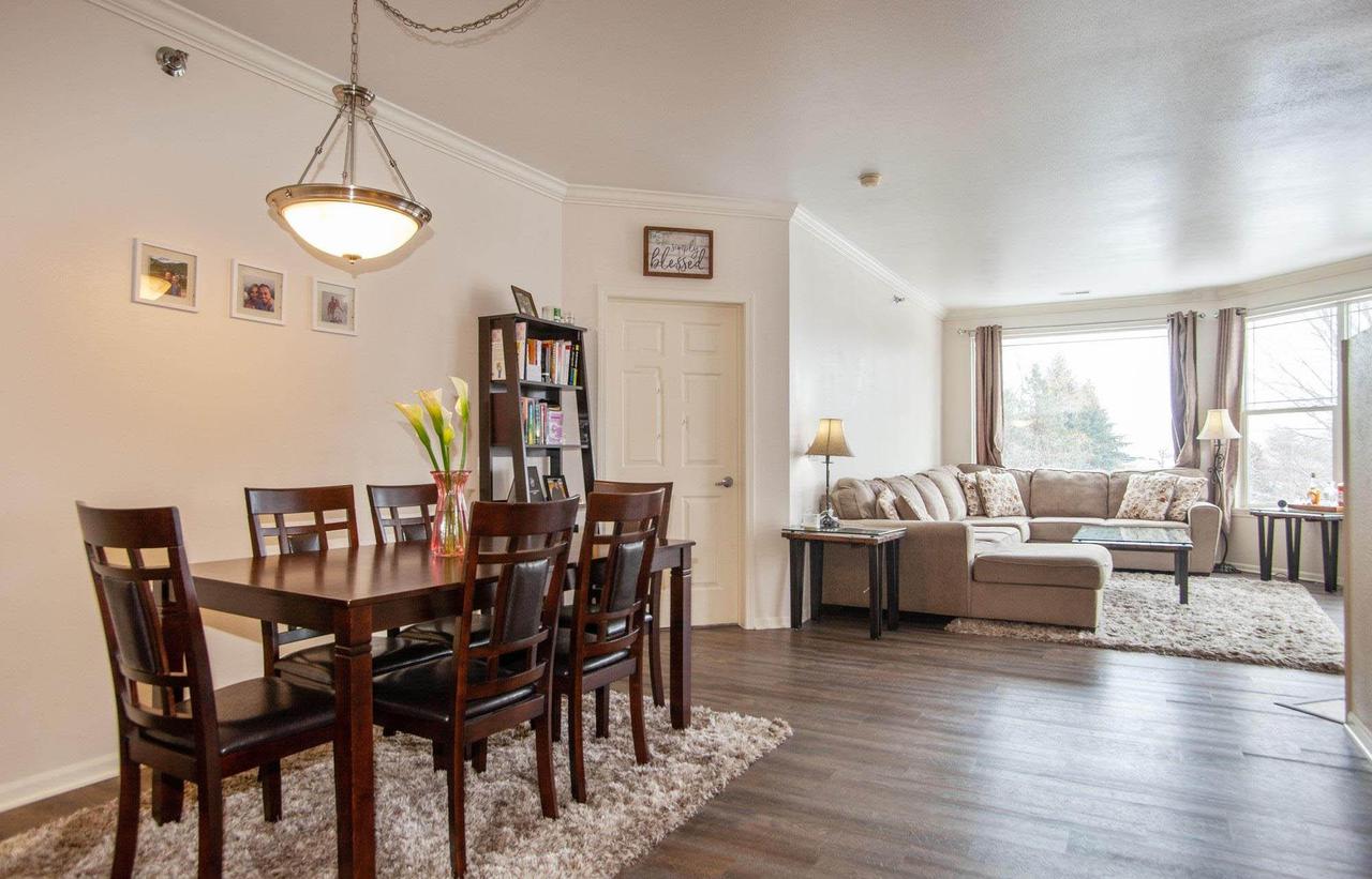 7045 S Riverwood Blvd #202, Franklin, WI 53132