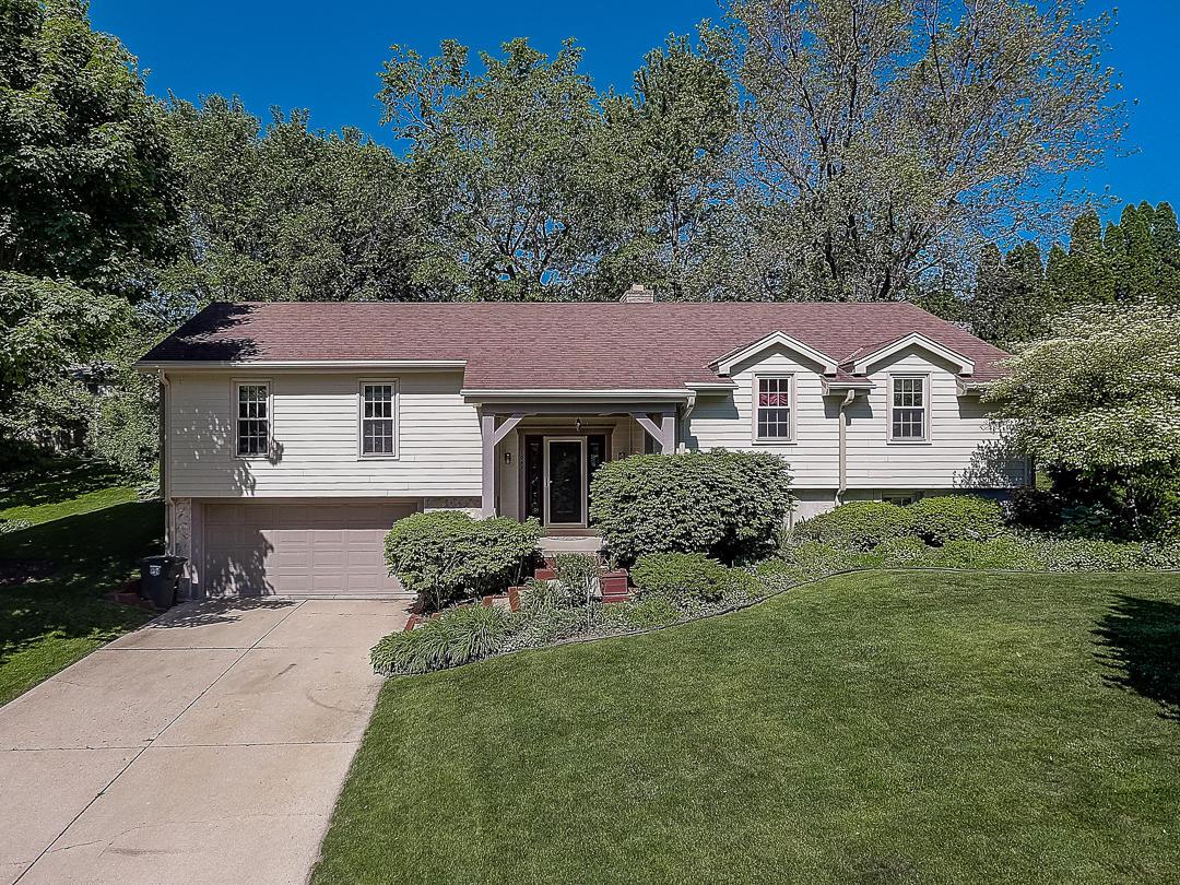 1057 N 123rd St., Wauwatosa, WI 53226