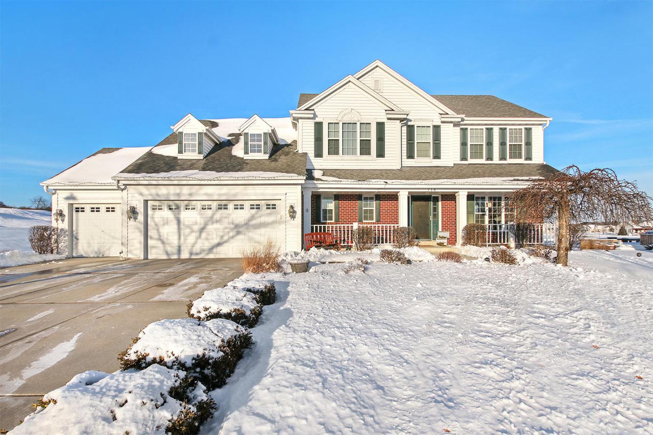 718 Stoecker Farm Ave., Mukwonago, WI 53149