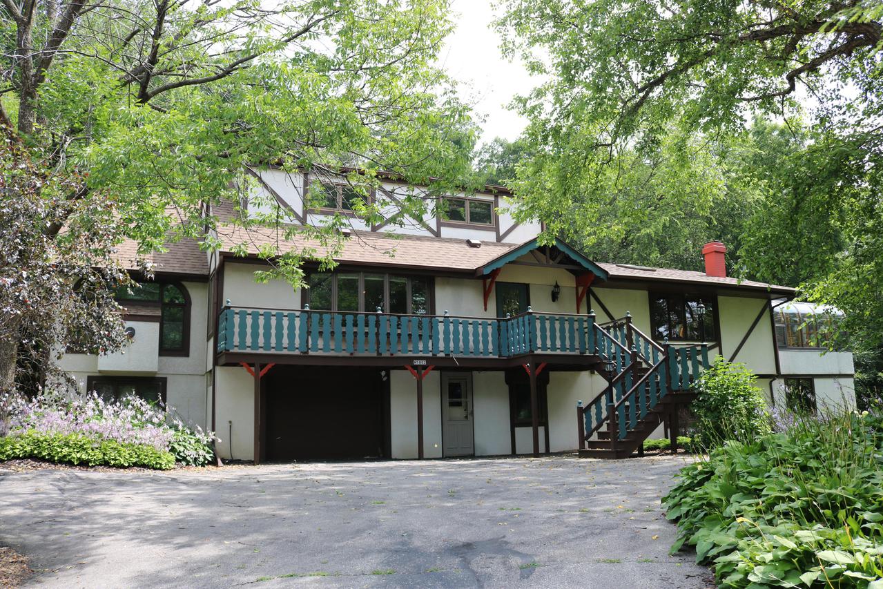 W5802 Janisch Rd, Shelby, WI 54658