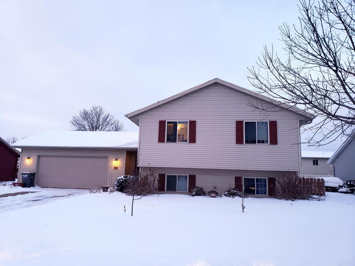 221 Kenneda St., Holmen, WI 54636