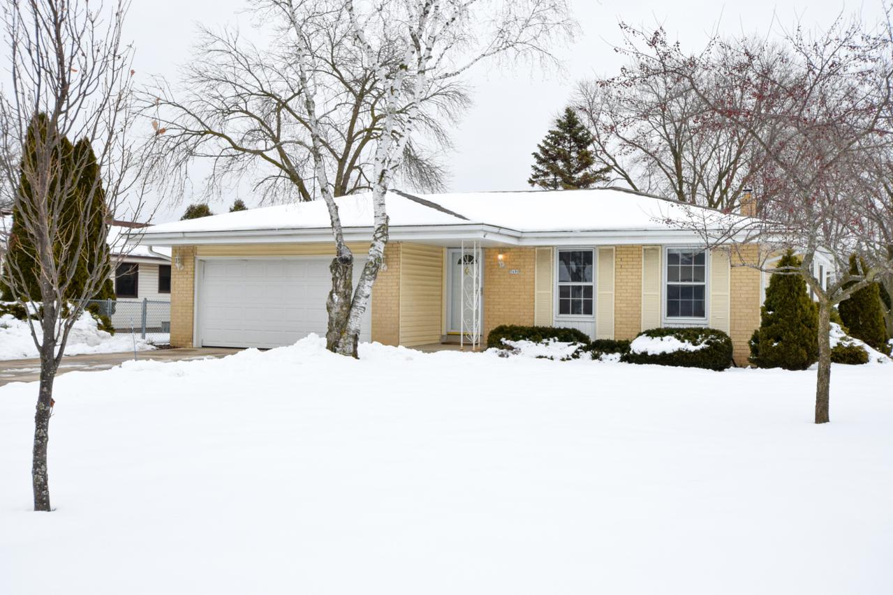 7690 S Mission Dr., Franklin, WI 53132