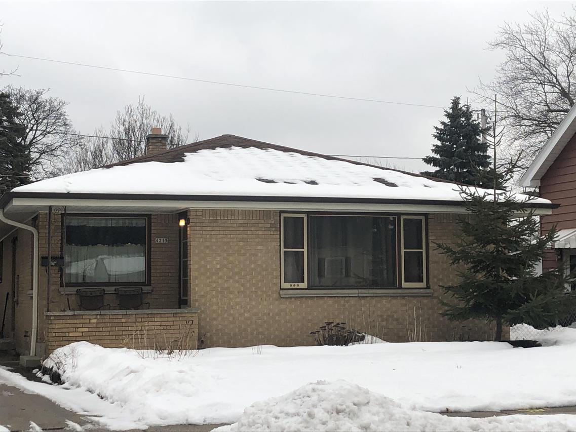 4215 W Newton Pl., Milwaukee, WI 53209