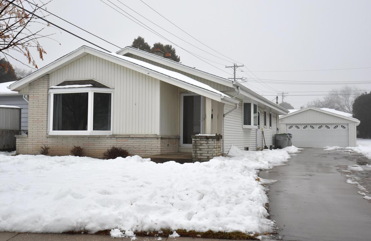 3524 S 93rd St., Milwaukee, WI 53228