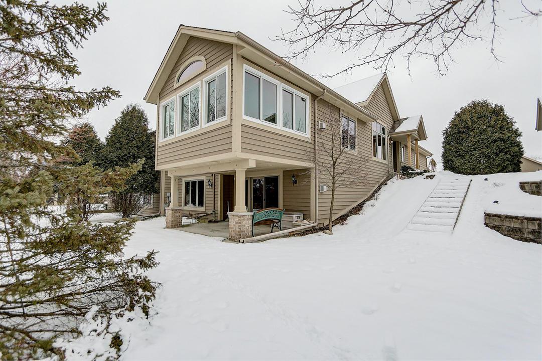 N22W24234 Parkway Meadow Cir. #A, Pewaukee, WI 53072