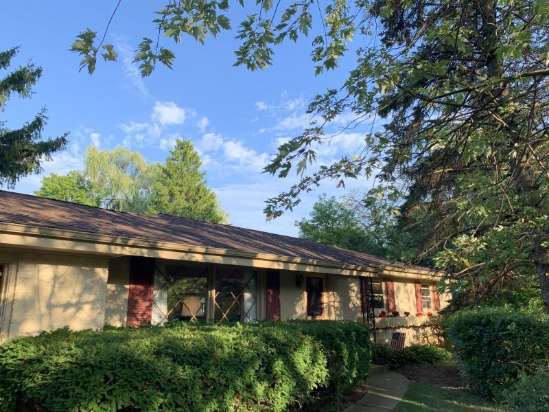 3220 N 129th St, Brookfield, WI 53005