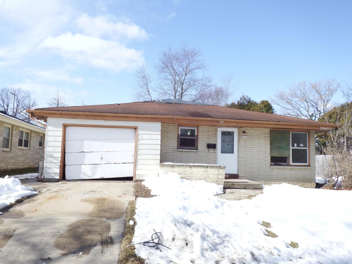 4981 N 85th St., Milwaukee, WI 53225
