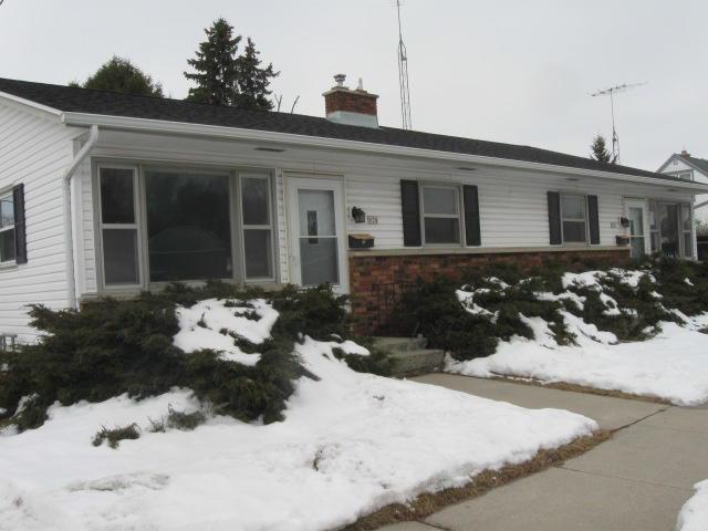 936 S 29th St. #938, Manitowoc, WI 54220