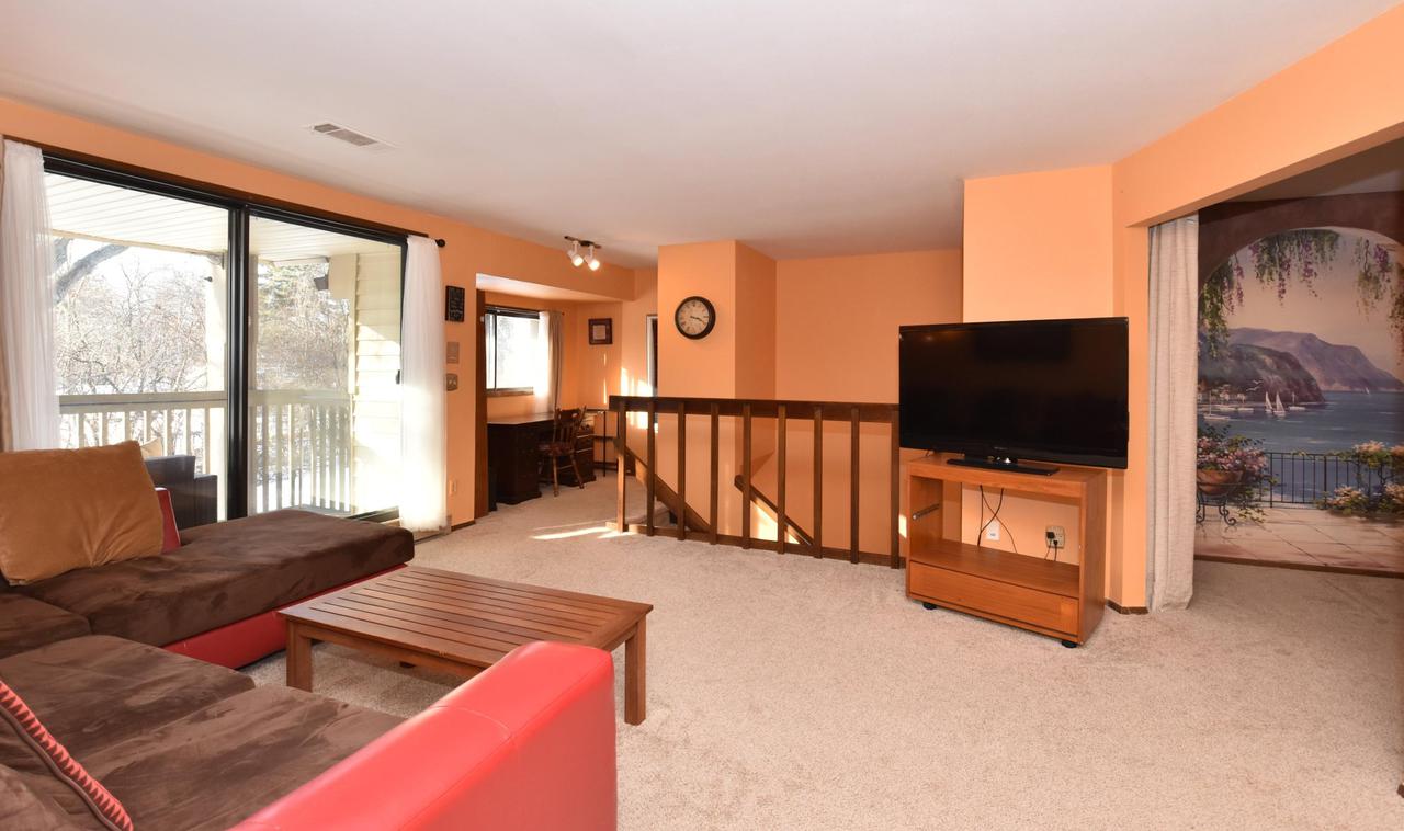 1651 S Carriage Ln., New Berlin, WI 53151