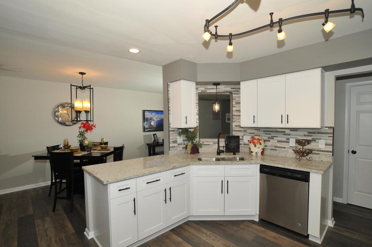 2709 Rosalind Ave., Racine, WI 53403