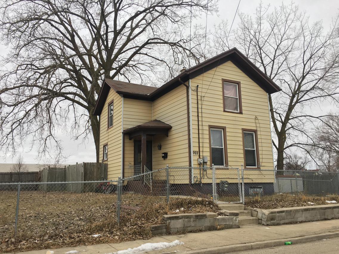 922 Garfield St., Racine, WI 53404