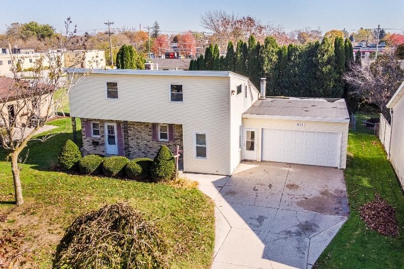 611 S 30th St., Manitowoc, WI 54220