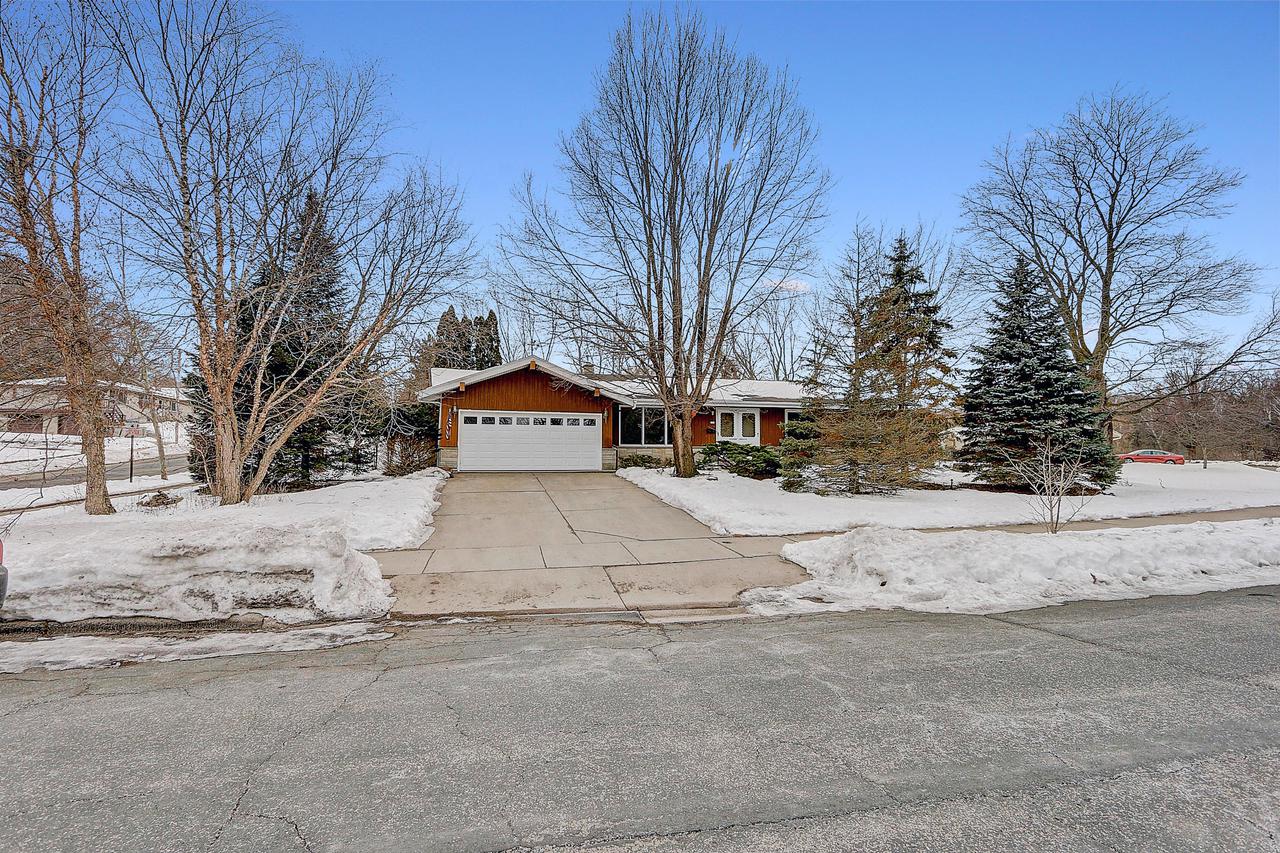205 S 17th Ave., West Bend, WI 53095