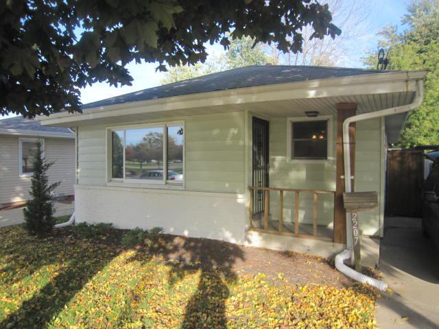 2207 Ohio St, Racine, WI 53405