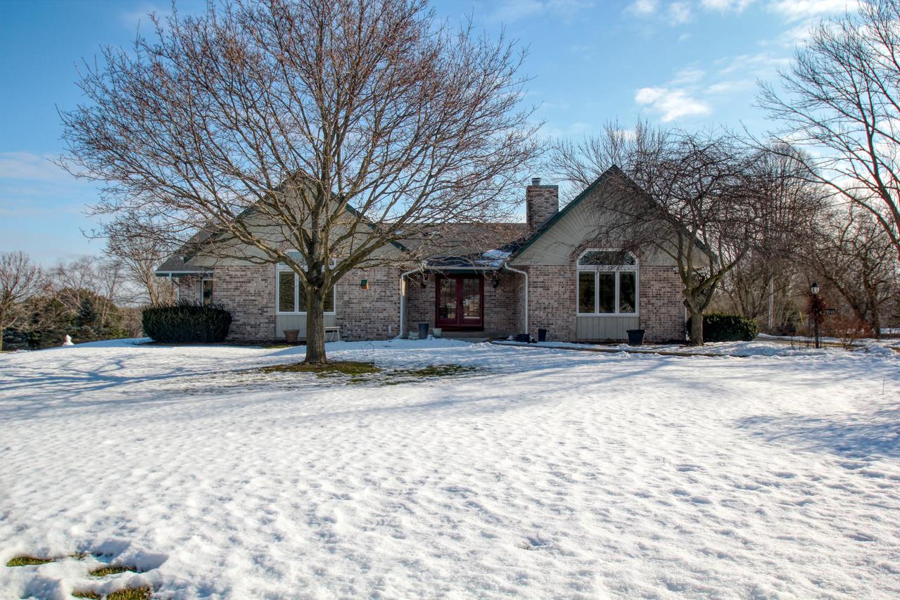 4200 Brook Ln., Brookfield, WI 53005