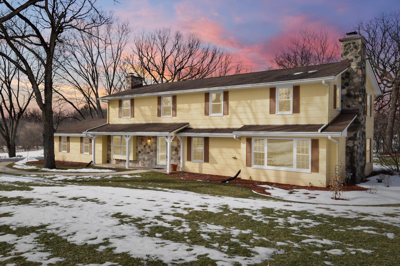 S23W26276 Canterbury Ln., Waukesha, WI 53188